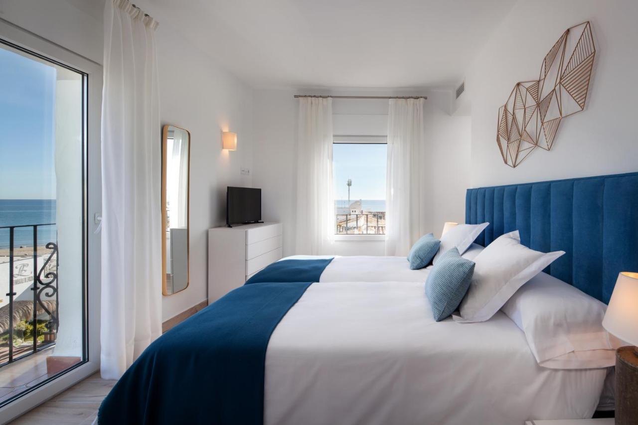 Frontline & Sea Views - 2 Bedrooms - 2 Bathrooms - Puerto Banus Leilighet