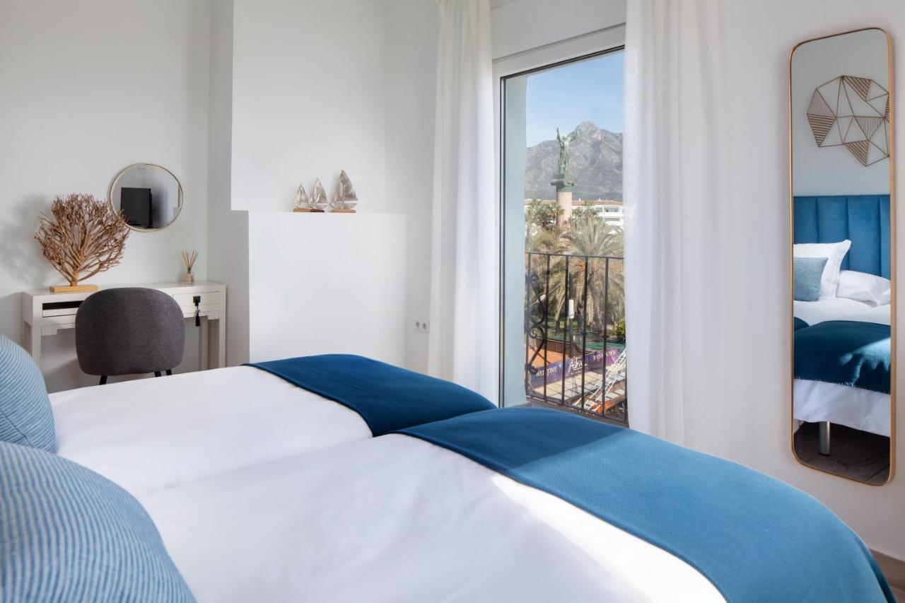 Apartment Frontline & Sea Views - 2 Bedrooms - 2 Bathrooms - Puerto Banus Marbella